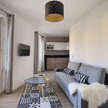 Beautiful Apart Private Building Center